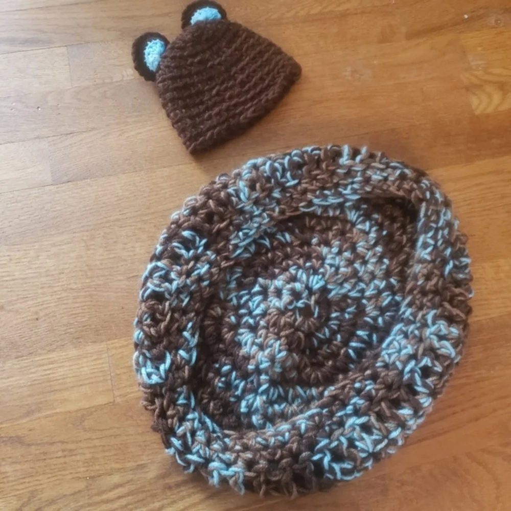 Brown and‎ teal knit cocoon for newborn photos